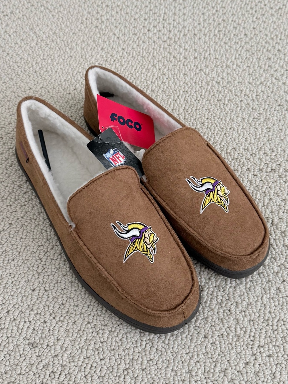 NWT Minnesota Vikings FOCO Slippers